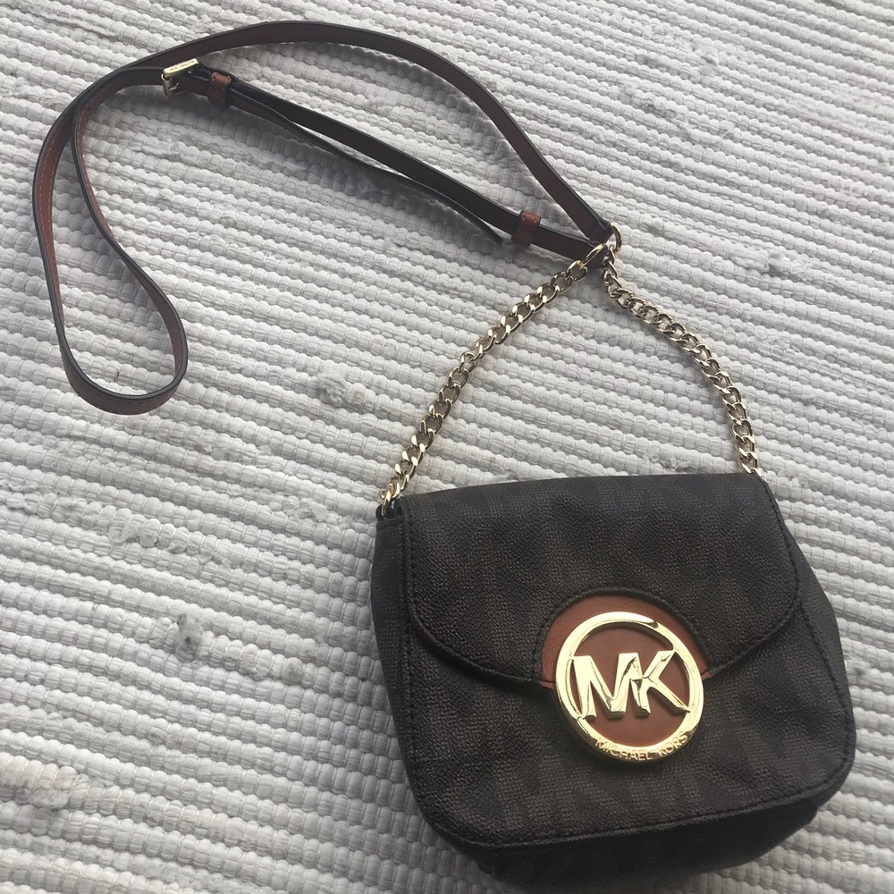 MICHAEL KORS FLAP CROSSBODY CHAIN EUC
